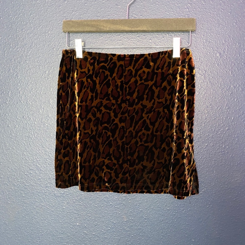 Short Velvet Chetah Print Skirt